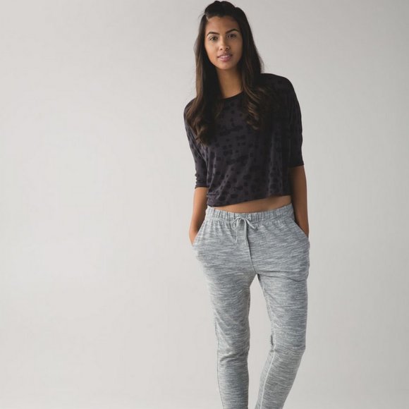 lululemon athletica Tops - lululemon • Go Om Short Sleeve Crop Tee | S